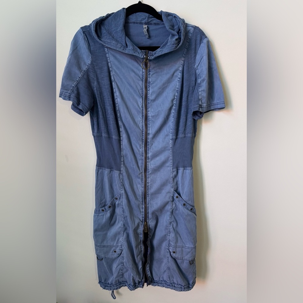 L Blue, hooded, double zip, toggle adjust bottom, brass garnet details XCVI